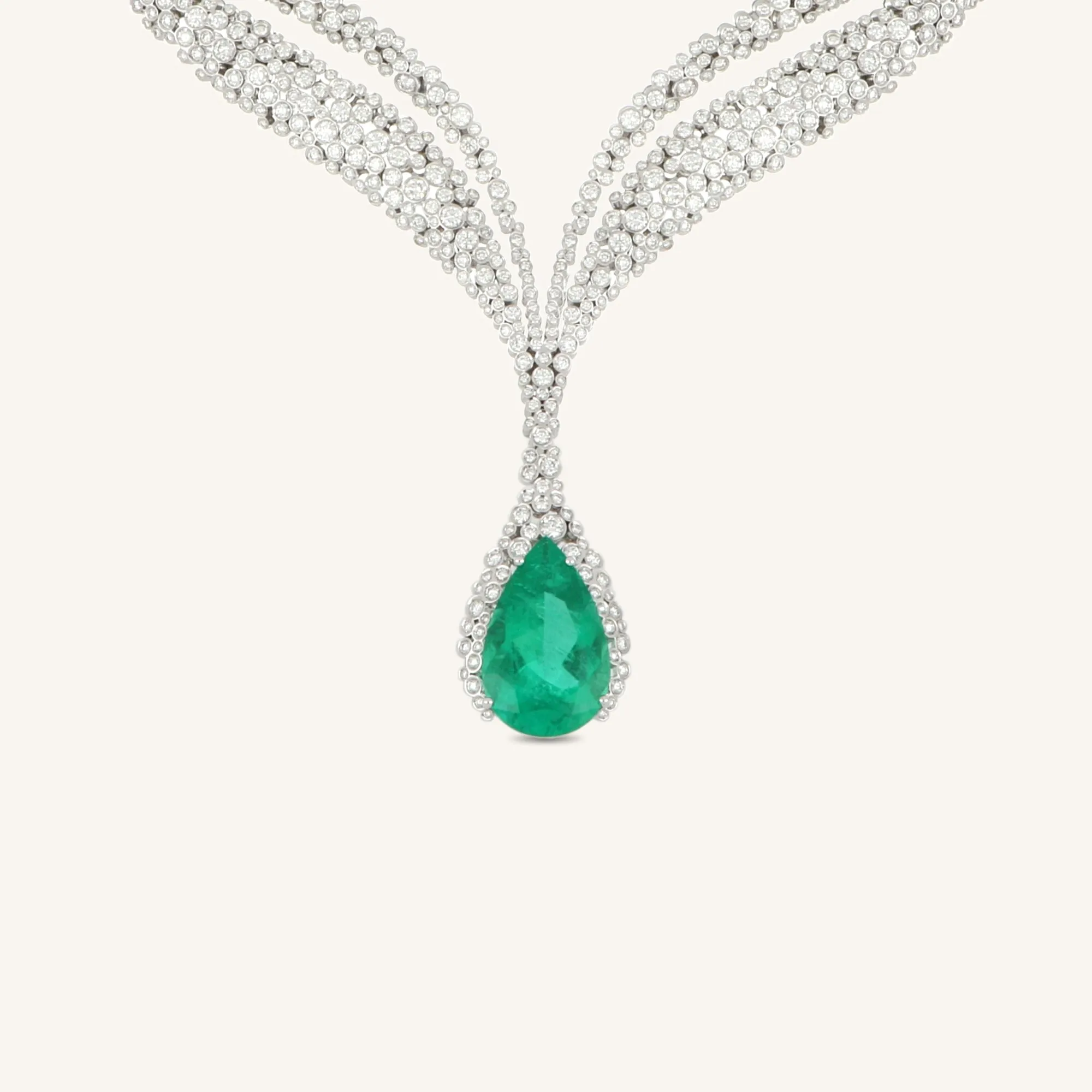 Incanto collier with colombian emerald
